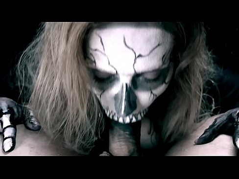 ❤️ Dämonenmädchen lutscht Schwanz mit ihrem schwarzen Mund und schluckt Sperma. ☑ Porn video bei de.thebestfetishsites.ru