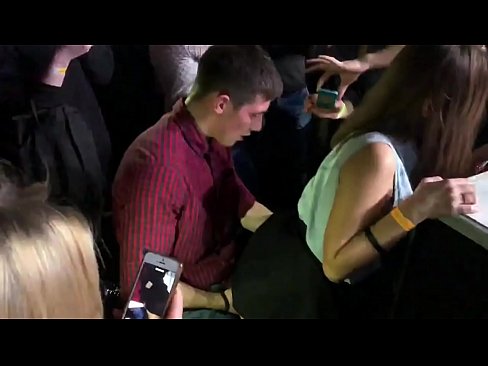 ❤️ Echter Sex in einem russischen Nachtclub. 18-jährige russische Mädchen in den Anus und Vagina gefickt in einem Nachtclub ☑ Porn video bei de.thebestfetishsites.ru