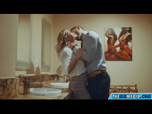 ❤️ Wenn eine vollbusige Blondine dich in einer öffentlichen Toilette verführt ☑ Porn video bei de.thebestfetishsites.ru